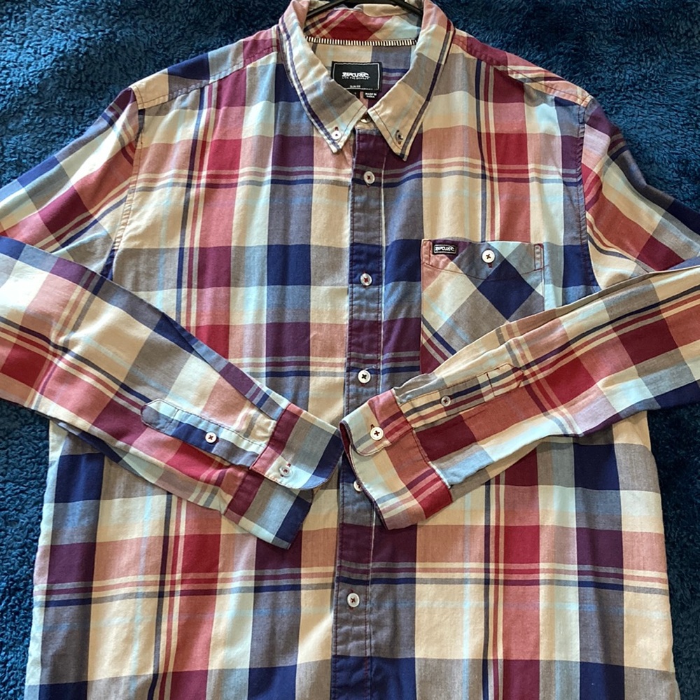 Rip Curl Men’s Slim Fit XL long sleeve button down